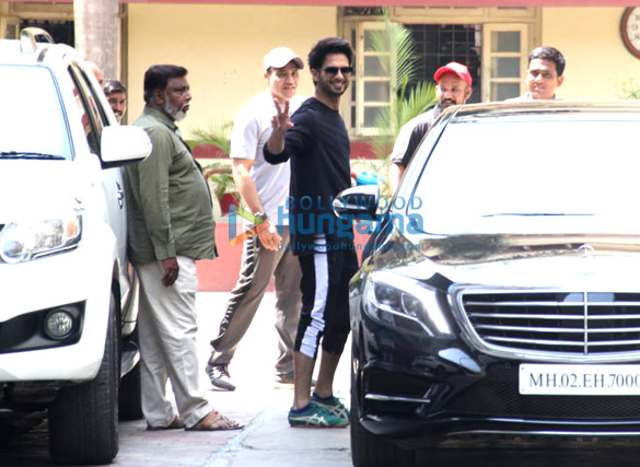 Shahid Kapoor and Sooraj Pancholi spotted at gym Shahid Kapoor and Sooraj Pancholi spotted at gym