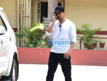 Shahid Kapoor and Sooraj Pancholi spotted at gym