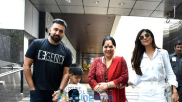Shilpa Shetty and family spotted at Hakkasan in Bandra
