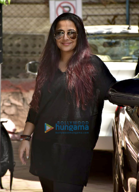 Vidya Balan spotted at ouside Satyam dance class in Juhu