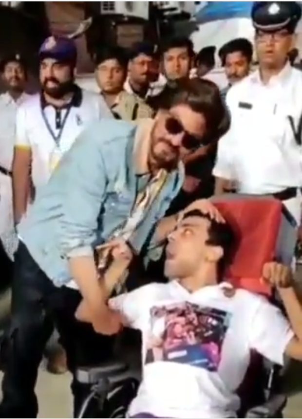 WATCH: Shah Rukh Khan gives a sweet kiss to a differently abled fan after KKR match at IPL 2019