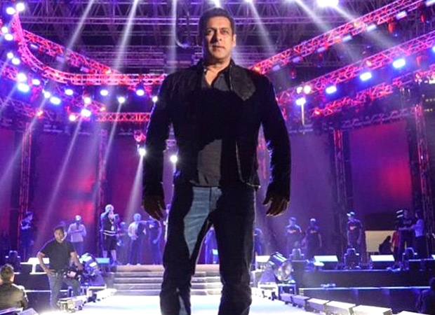 FIRST PIC OUT: Salman Khan sets stage on FIRE on Dabangg Reloaded tour; Katrina Kaif, Sonakshi Sinha, Jacqueline Fernandez to join in