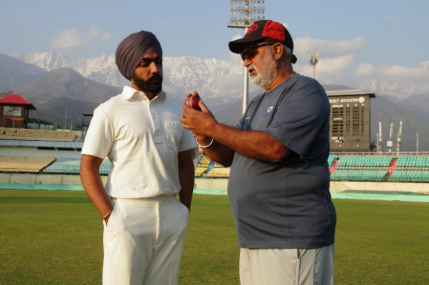 '83: Reel Balwinder Singh Sandhu aka Punjabi star Ammy Virk getting trained by the real one!