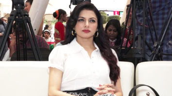 FULL: Actress Bhagyashree unveiling India Dance Week Season 6 Trophy at Phoenix – Kurla
