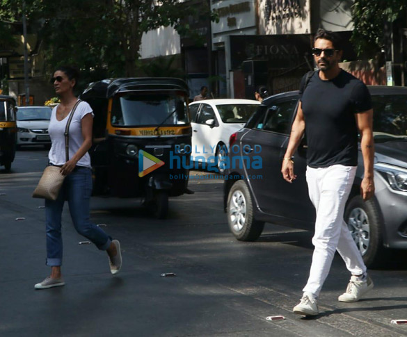 arjun rampal and mehr jesia spotted at standard chartered bank in bandra 2