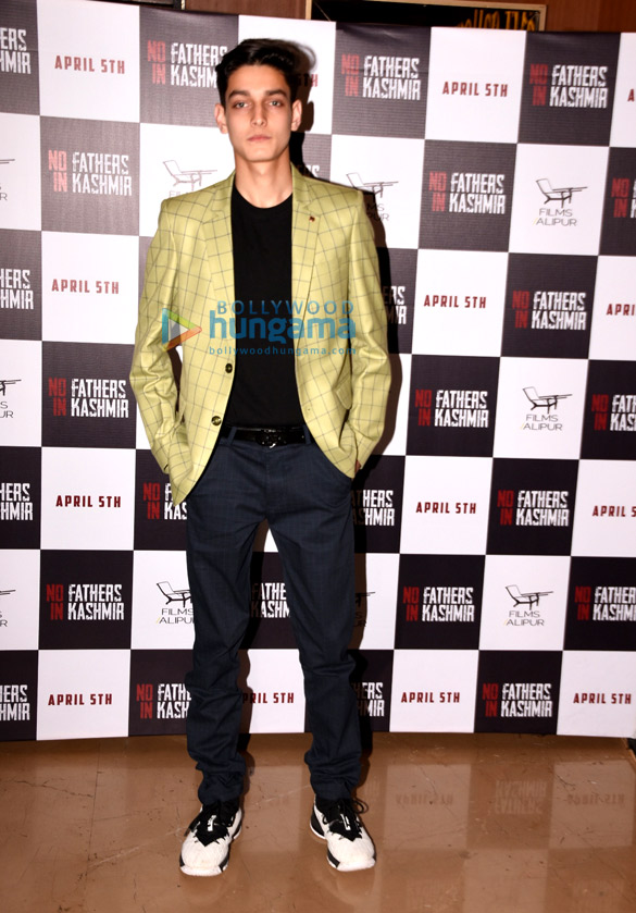 celebs grace the screening of no fathers in kashmir 10