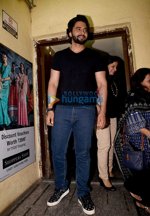 celebs grace the special screening of kalank at pvr 4