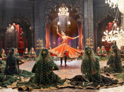 Kalank – ‘Tabah Ho Gayi’ will be a treat for Madhuri Dixit fans as they will see the actress perform Kathak yet again!