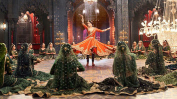 Kalank – ‘Tabah Ho Gayi’ will be a treat for Madhuri Dixit fans as they will see the actress perform Kathak yet again!