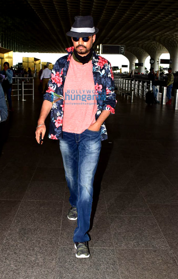 irrfan khan snapped at the mumbai airport 3