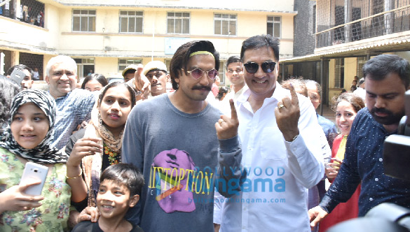 lok sabha elections 2019 aamir khan priyanka chopra ajay devgn among others cast their votes4 1