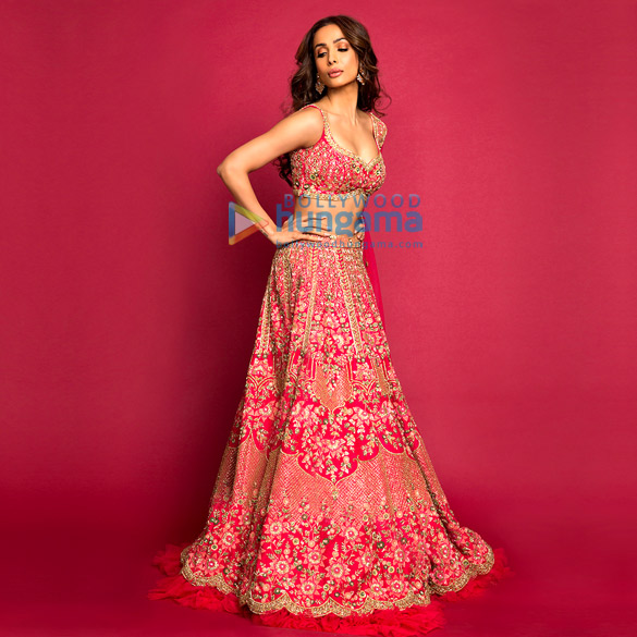 malaika arora in kalki fashions the fuchsia corsage lehenga 1