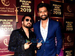 Mika Singh and Vicky Kaushal grace Punjabi Icon Award 2019