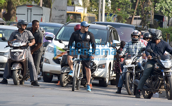 salman khan snapped riding his cycle 2