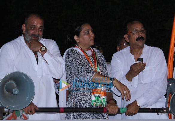 sanjay dutt priya dutt and baba siddiqui snapped at congress rally in santacruz 5