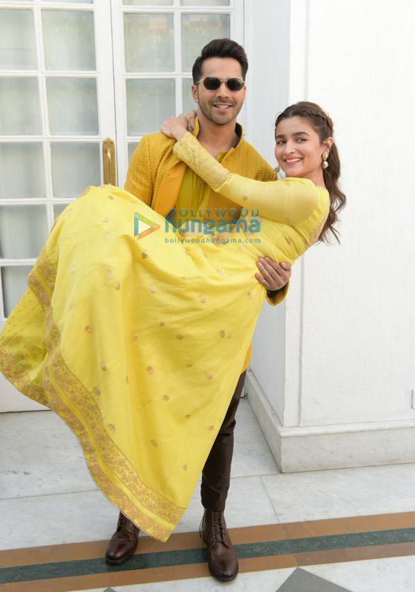 sonakshi sinha madhuri dixit alia bhatt varun dhawan and aditya roy kapur snapped during kalank promotions in delhi 6