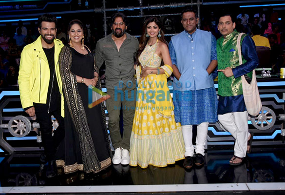 suniel shetty snapped on the sets of super dancer chapter 3 3