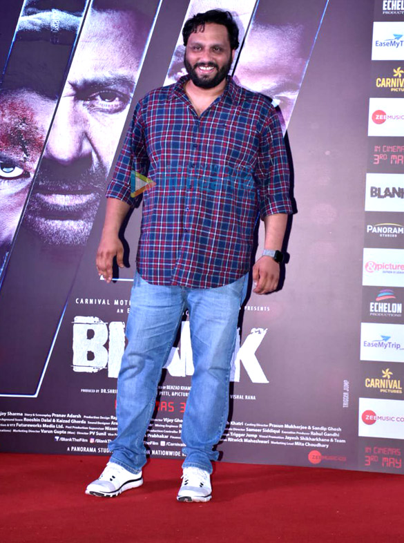 sunny deol karan kapadia and ishita dutta grace the trailer launch of the film blank 1 2