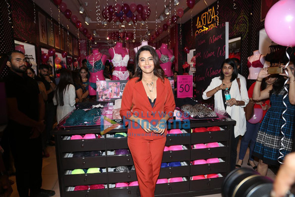 swara bhaskar snapped at the launch of la senzas latest girls night out collection 4