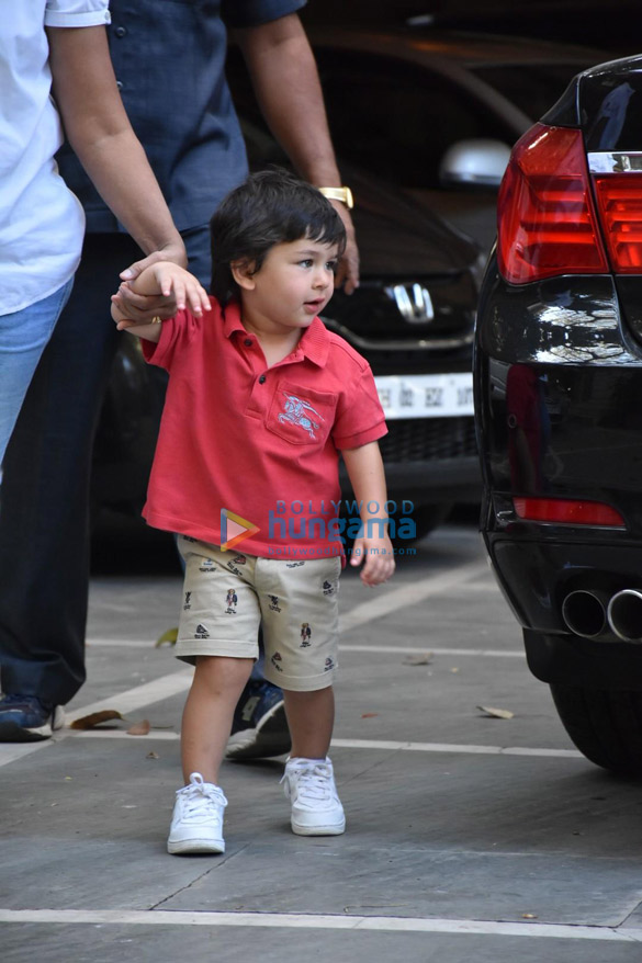 taimur ali khan spotted in bandra 2 16