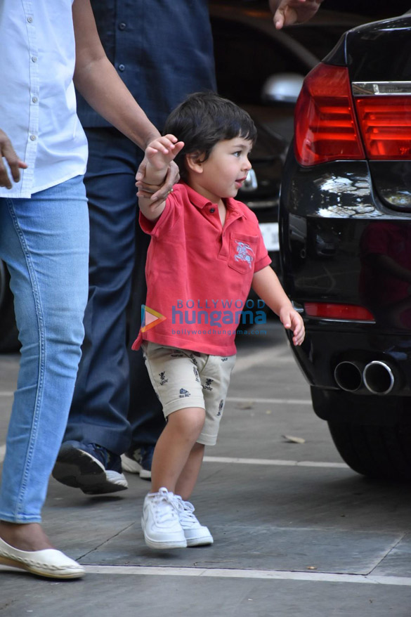 taimur ali khan spotted in bandra 3 16