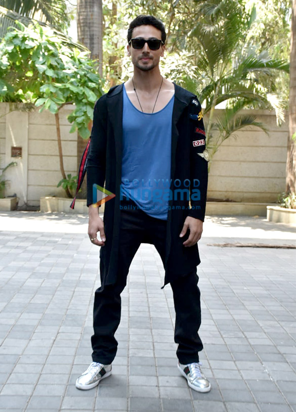 tiger shroff tara sutaria and ananya pandey snapped at the song launch of the jawaani song from student of the year 2 1