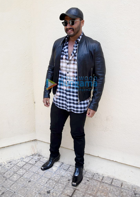 arjun kapoor and rajkumar gupta grace the trailer launch of the film indias most wanted 1