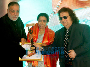 Asha Bhosle, Ankita Lokhande, Moushmi Chatterjee received 10th Newsmakers Achievers Award 2019