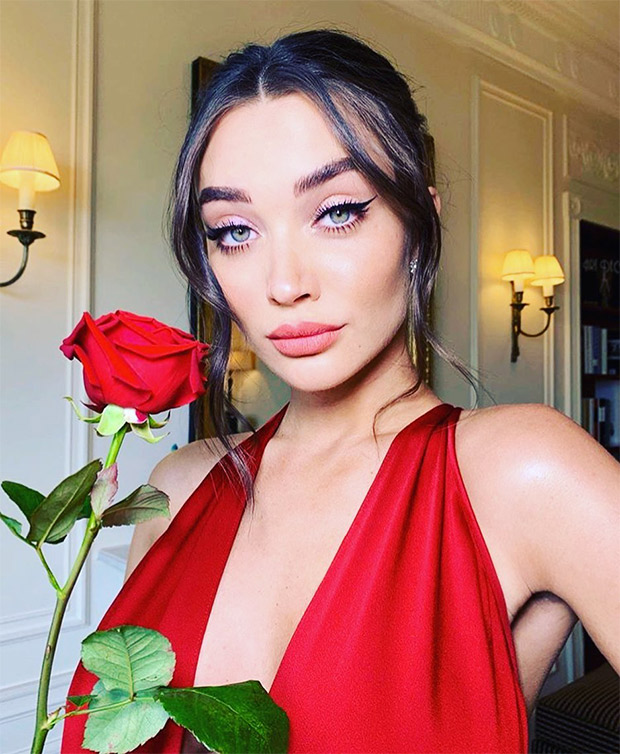 BAFTAs 2019: Pregnant Amy Jackson looks ravishing in crimson red gown (2)