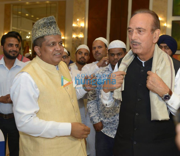 celebs grace shakeel saifis iftar party in delhi 6