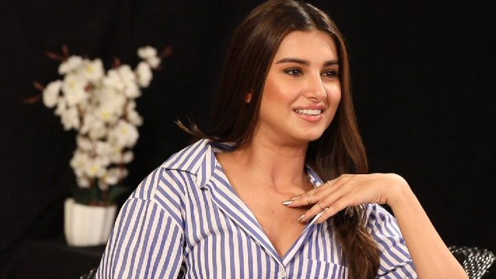“Hrithik Roshan Would be a GREAT & HOT Teacher”: Tara Sutaria | Rapid Fire | SOTY 2 “Hrithik Roshan Would be a GREAT & HOT Teacher”: Tara Sutaria | Rapid Fire | SOTY 2