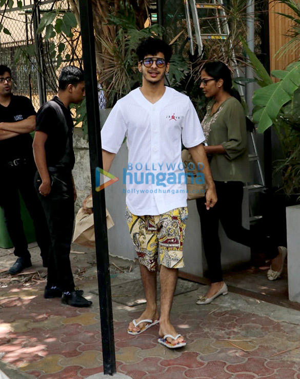ishaan khatter spotted at kitchen garden in juhu 4