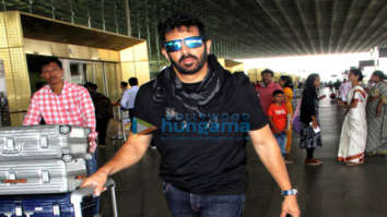 Photos: Kabir Khan and R Madhavan snapped at the airport