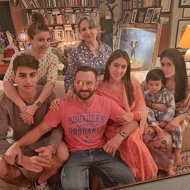 Pataudis Assemble! Sharmila Tagore, Saif Ali Khan, Kareena Kapoor Khan, Soha Ali Khan along with Sara Ali Khan, Ibrahim and Taimur strike a pose