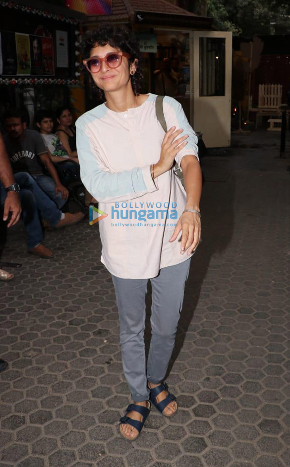 photos aamir khan and kiran rao snapped attending a play at prithvi theatre 4
