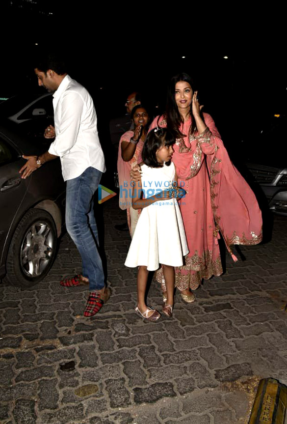 photos abhishek bachchan and aishwarya rai bachchan spotted at yauatcha in bkc 5