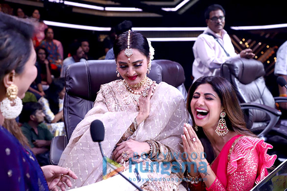 photos rekha snapped on the sets of super dancer chapter 3 3