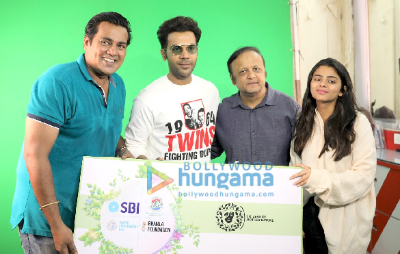 Rajkummar Rao, Asif Bhamla, Shaan & Saher Bhamla at the shoot of Bhamla Foundation’s anti air pollution anthem #HawaAaneDe