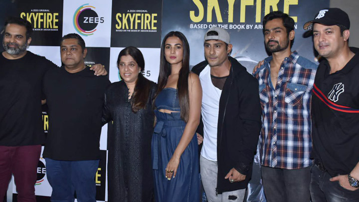 Screening of ZEE 5’s Skyfire with Prateik Babbar, Sonal Chauhan & others
