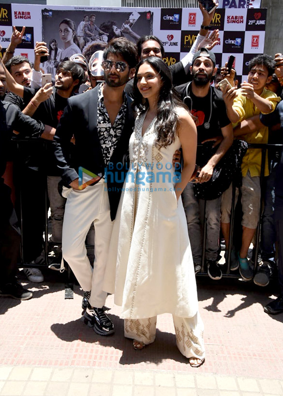 shahid kapoor kiara advani sandeep reddy vanga grace the trailer launch of kabir singh 4