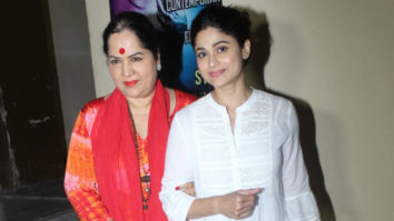 Shamita Shetty snapped with his mom at Juhu PVR