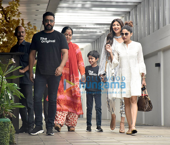 Shilpa Shetty and Shamita Shetty snapped with her mom at Juhu PVR