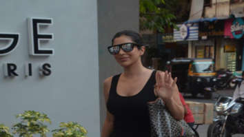 Sophie Choudry spotted at a salon in Bandra