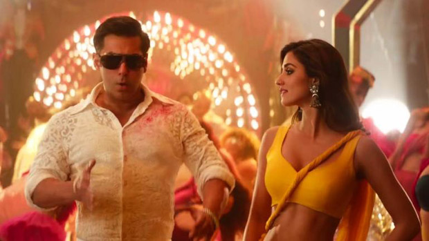 WATCH: Disha Patani shares FIERY behind the scenes video of her song 'Slow Motion' with Salman Khan from Bharat WATCH: Disha Patani shares FIERY behind the scenes video of her song 'Slow Motion' with Salman Khan from Bharat