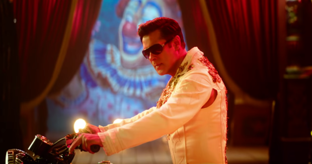 WATCH: Salman Khan shares the epic behind the scenes footage of Great Russian Circus