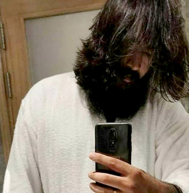 KGF 2: This look of Yash is going viral on social media and fans claim that it is from KGF Chapter 2! 