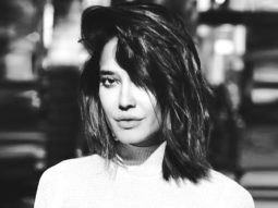 HOT MOMMY ALERT! Lisa Haydon casually sprints around in a bikini and we are in LOVE!
