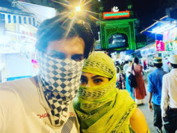 PHOTO: Sara Ali Khan and Kartik Aaryan hide their faces during their visit to a mosque on Eid
