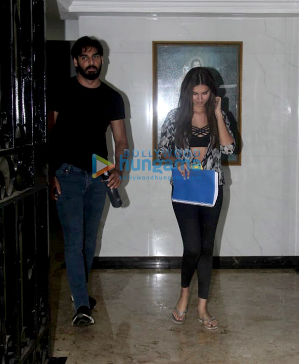 photos ahan shetty and tara sutaria spotted at milan luthrias office in bandra 5