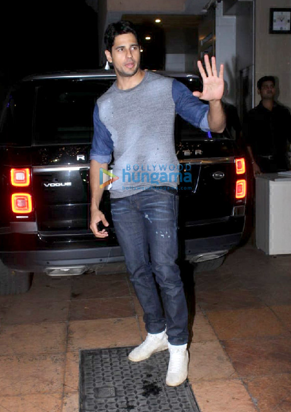 photos celebs snapped at ekta kapoors birthday bash 3